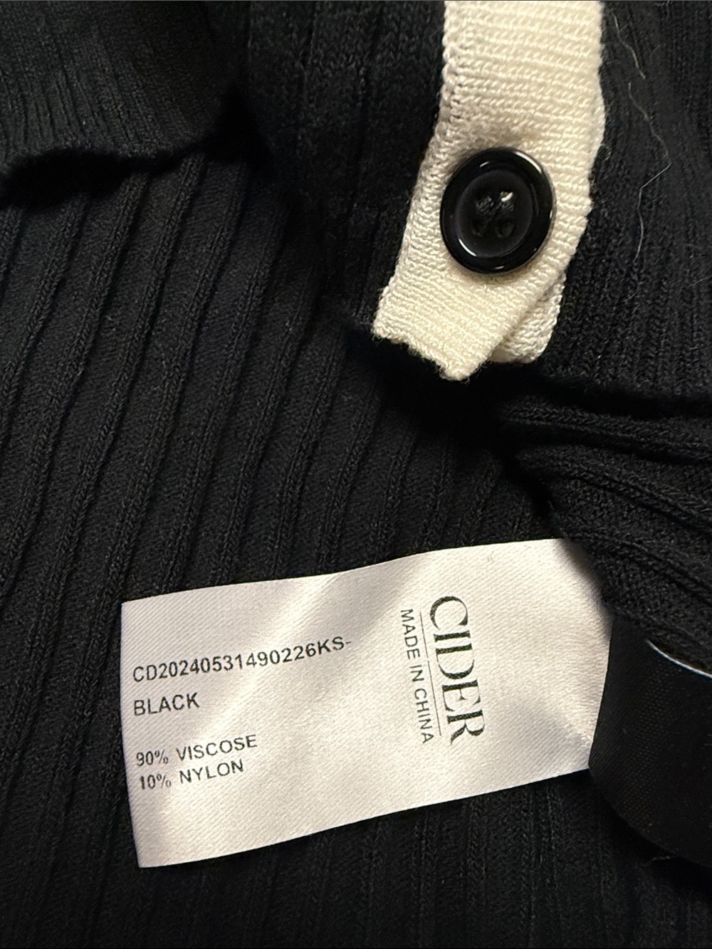 Cider Black Knit Crop Top with Cream Trim - Picture 5 of 5